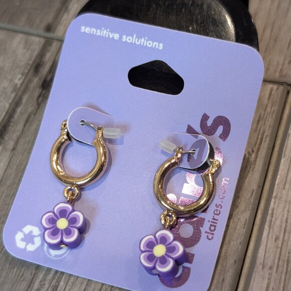 Claires, Purple Flower & Gold Hoops, Sensitive Solutions, NEW - Picture 1 of 3